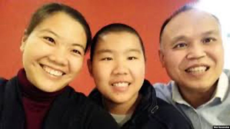 【请为余文生弟兄和许艳姊妹一家祷告】20240403  余文生（1967年11月11日—）弟兄是著名律师，曾代理多起人权案件