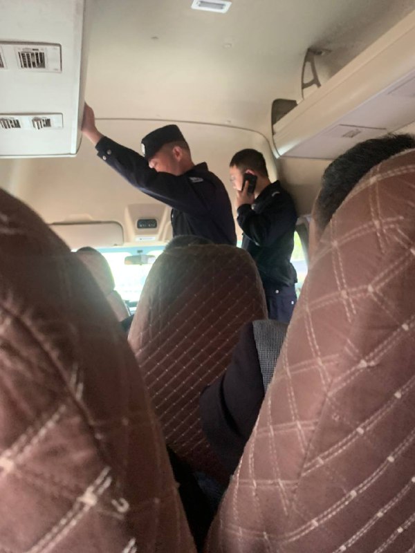 【秋雨圣约教会代祷信息更新】20231110  昨天上午（11月9日），李英强长老及同工们到四川达州好土地布道所探访弟兄姊妹，并举行洗礼和圣餐敬拜，聚会敬拜中遭遇多部门联合执法，共计十三名弟兄姊妹被带到派出所，直至深夜，戴志超传道和安彦魁传道等十一名弟兄姊妹均被释放